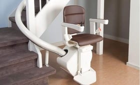 只用3個月？這樣租升降椅最划算，不怕花冤枉錢！